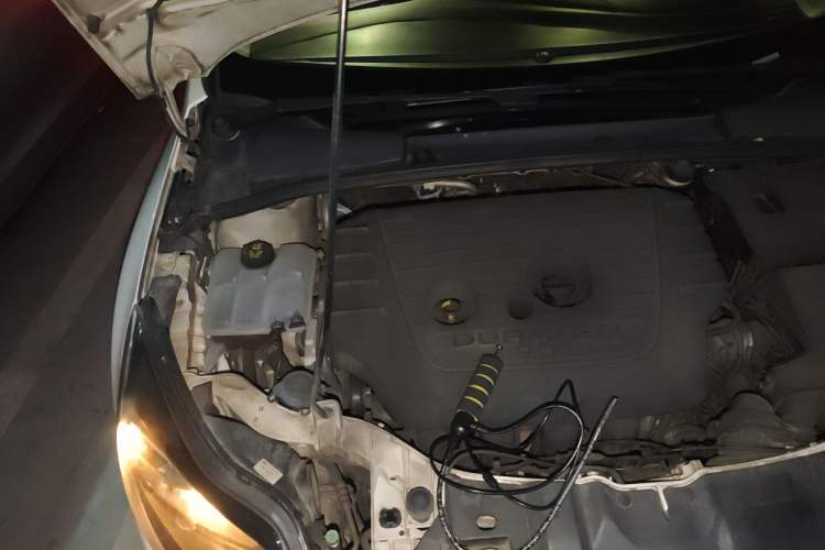 Used Ford Focus 2012 Hatchback 2.0L Automatic Luxury Sport Model Engine Bay Right