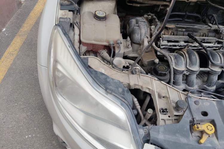Used Ford Focus 2012 Hatchback 1.6L Automatic Comfort Model Engine Bay Right