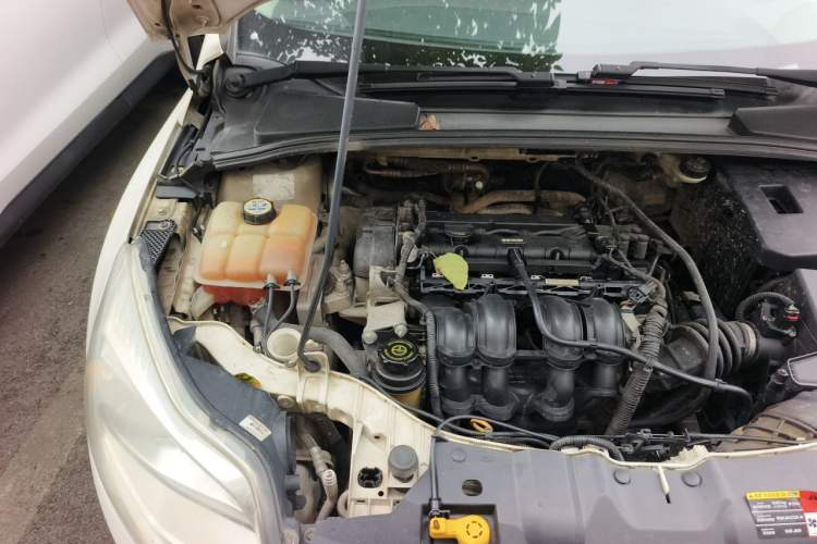 Used Ford Focus 2012 Hatchback 1.6L Automatic Fashion Edition Engine Bay Right