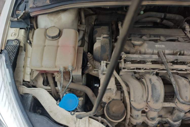 Used Ford Focus 2012 Hatchback 1.6L Automatic Comfort Model Engine Bay Right