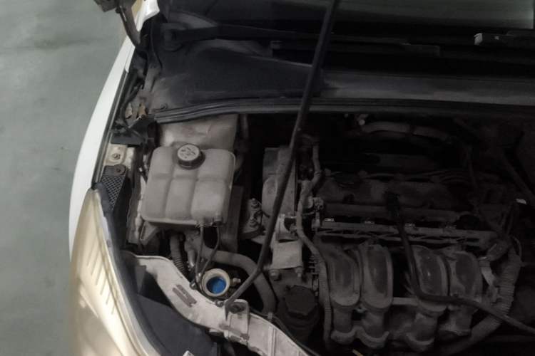 Used Ford Focus 2012 Hatchback 1.6L Automatic Comfort Model Engine Bay Right