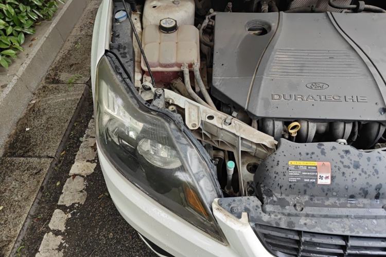 Used Ford Focus 2012 Hatchback Classic 1.8L Automatic Fashion Edition Engine Bay Right