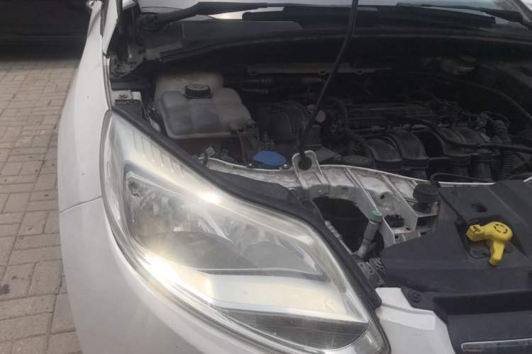 Used Ford Focus 2012 Hatchback 1.6L Automatic Fashion Edition Engine Bay Right