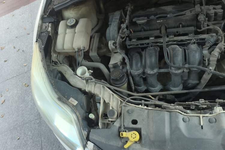 Used Ford Focus 2012 Hatchback 1.6L Automatic Fashion Edition Engine Bay Right