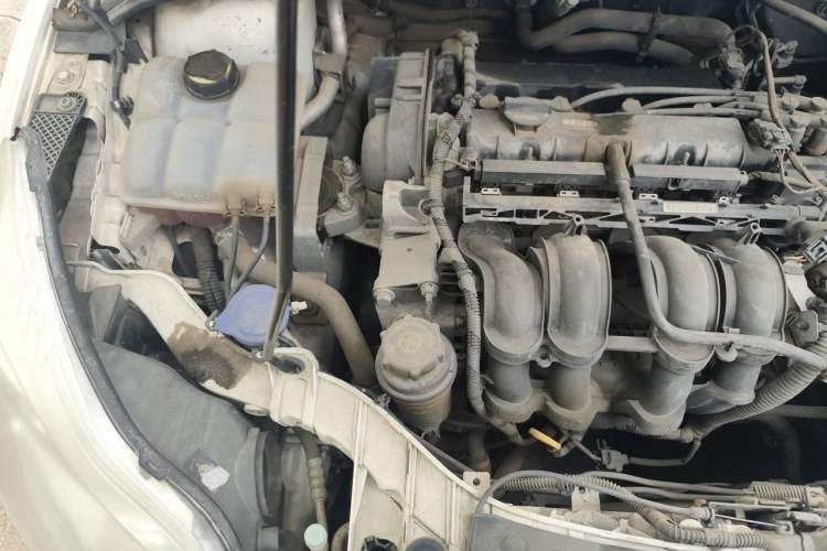 Used Ford Focus 2012 Sedan 1.6L Automatic Comfort Model Engine Bay Right