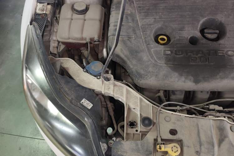 Used Ford Focus 2012 Hatchback 2.0L Manual Luxury Sport Model Engine Bay Right