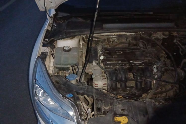 Used Ford Focus 2012 Hatchback 1.6L Manual Comfort Model Engine Bay Right