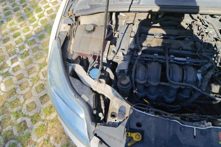 Used Ford Focus 2012 Hatchback 1.6L Automatic Fashion Edition Engine Bay Right