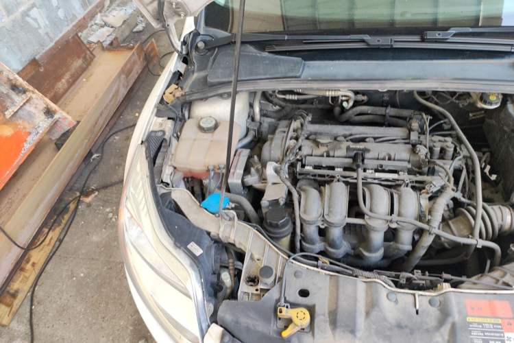 Used Ford Focus 2012 Hatchback 1.6L Automatic Fashion Edition Engine Bay Right