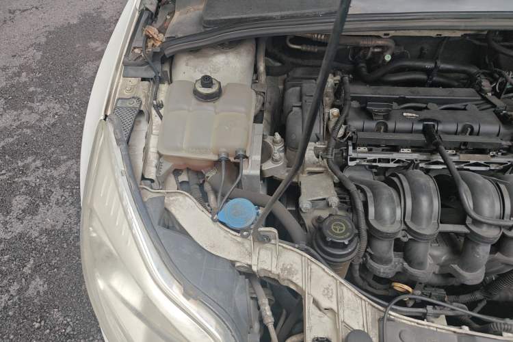 Used Ford Focus 2012 Sedan 1.6L Automatic Fashion Edition Engine Bay Right