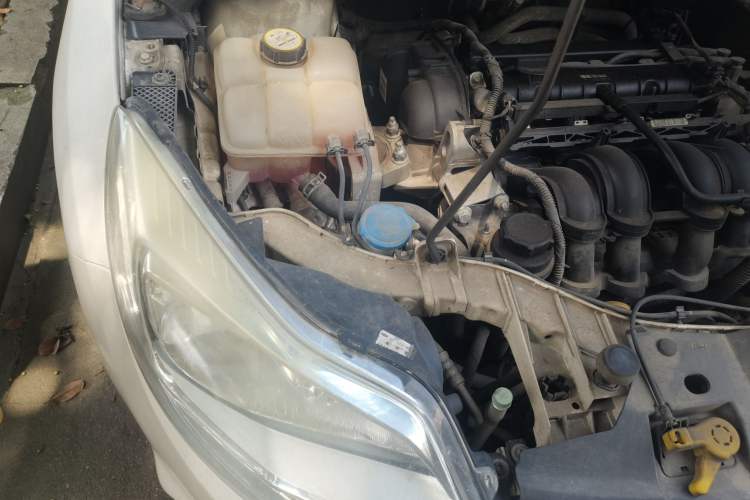 Used Ford Focus 2012 Sedan 1.6L Automatic Fashion Edition Engine Bay Right
