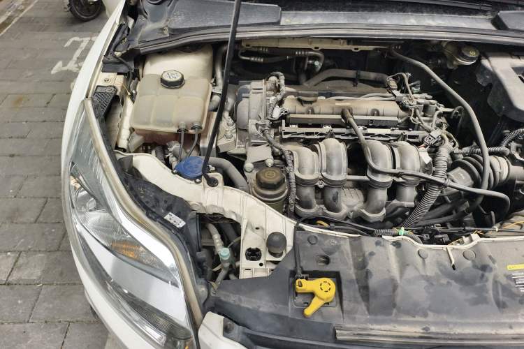 Used Ford Focus 2012 Hatchback 1.6L Automatic Fashion Edition Engine Bay Right
