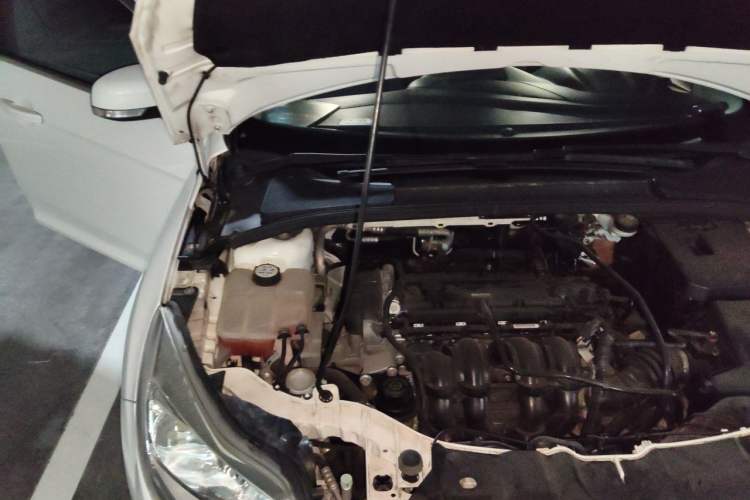 Used Ford Focus 2012 Sedan 1.6L Automatic Fashion Edition Engine Bay Right
