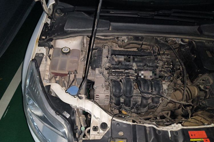 Used Ford Focus 2012 Sedan 1.6L Manual Fashion Edition Engine Bay Right