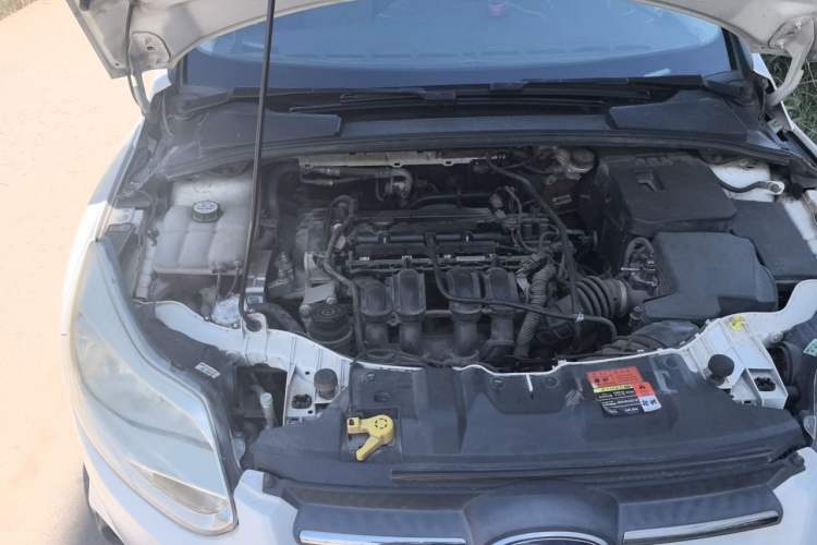 Used Ford Focus 2012 Sedan 1.6L Automatic Comfort Model Engine Bay Right