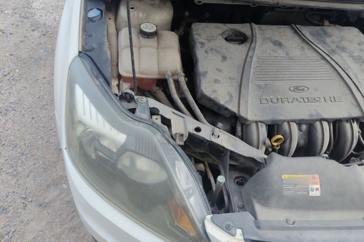 Used Ford Focus 2012 Hatchback Classic 1.8L Automatic Fashion Edition Engine Bay Right