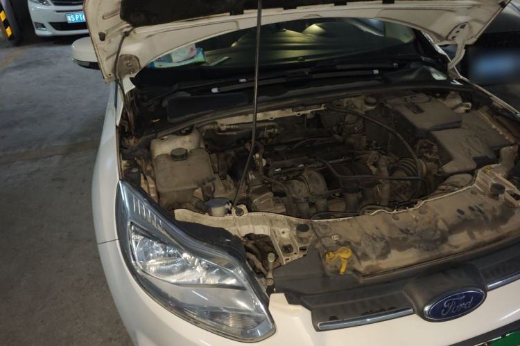 Used Ford Focus 2012 Sedan 1.6L Manual Fashion Edition Engine Bay Right