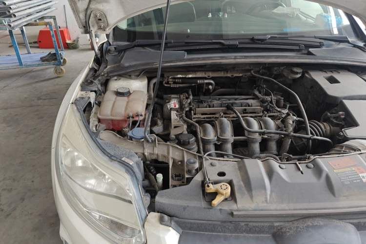 Used Ford Focus 2012 Sedan 1.6L Automatic Fashion Edition Engine Bay Right