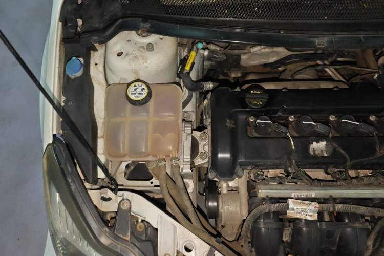 Used Ford Focus 2012 Hatchback Classic 1.8L Manual Base Model Engine Bay Right