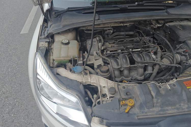 Used Ford Focus 2012 Sedan 1.6L Automatic Comfort Model Engine Bay Right