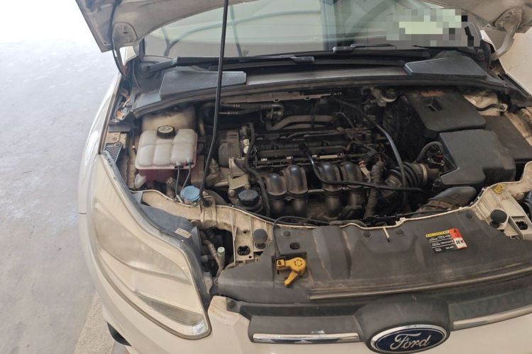 Used Ford Focus 2012 Sedan 1.6L Automatic Comfort Model Engine Bay Right