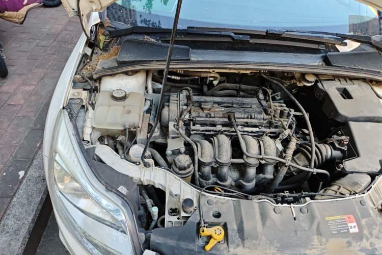 Used Ford Focus 2012 Hatchback 1.6L Automatic Fashion Edition Engine Bay Right
