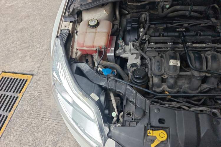 Used Ford Focus 2012 Sedan 1.6L Automatic Fashion Edition Engine Bay Right