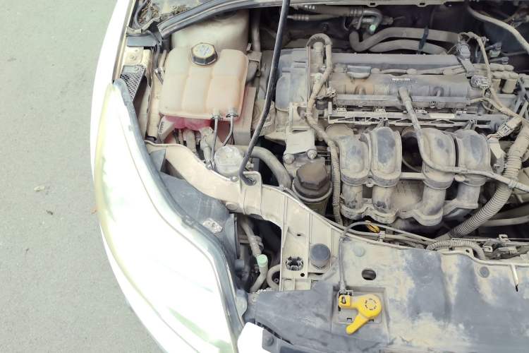 Used Ford Focus 2012 Hatchback 1.6L Automatic Fashion Edition Engine Bay Right