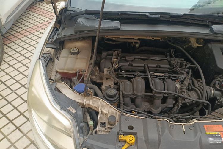 Used Ford Focus 2012 Hatchback 1.6L Automatic Comfort Model Engine Bay Right
