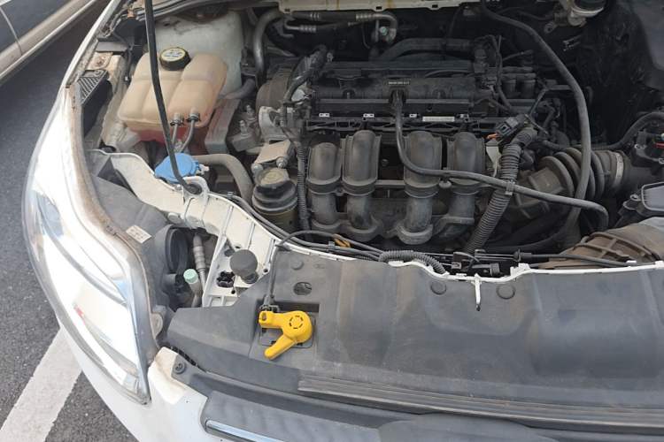 Used Ford Focus 2012 Hatchback 1.6L Automatic Fashion Edition Engine Bay Right
