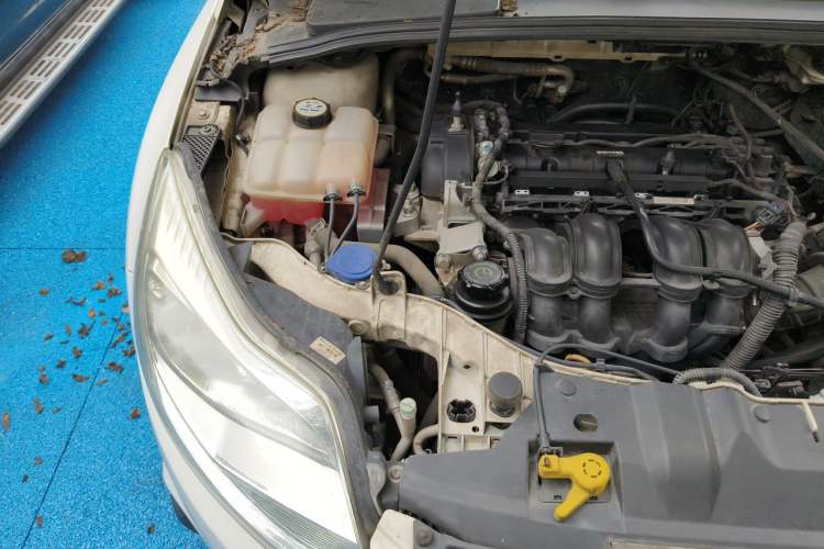 Used Ford Focus 2012 Sedan 1.6L Automatic Comfort Model Engine Bay Right