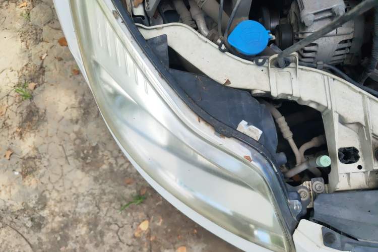 Used Ford Focus 2012 Sedan 1.6L Manual Comfort Model Engine Bay Right