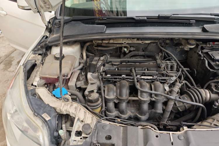 Used Ford Focus 2012 Hatchback 1.6L Automatic Comfort Model Engine Bay Right