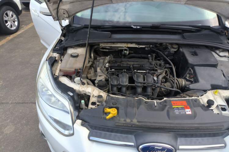 Used Ford Focus 2012 Hatchback 1.6L Automatic Fashion Edition Engine Bay Right
