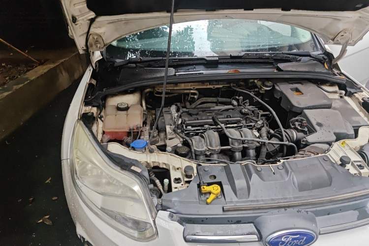 Used Ford Focus 2012 Sedan 1.6L Automatic Fashion Edition Engine Bay Right