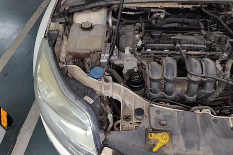 Used Ford Focus 2012 Hatchback 1.6L Automatic Fashion Edition Engine Bay Right