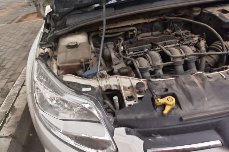 Used Ford Focus 2012 Sedan 1.6L Automatic Fashion Edition Engine Bay Right