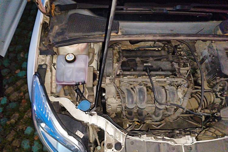 Used Ford Focus 2012 Sedan 1.6L Manual Fashion Edition Engine Bay Right