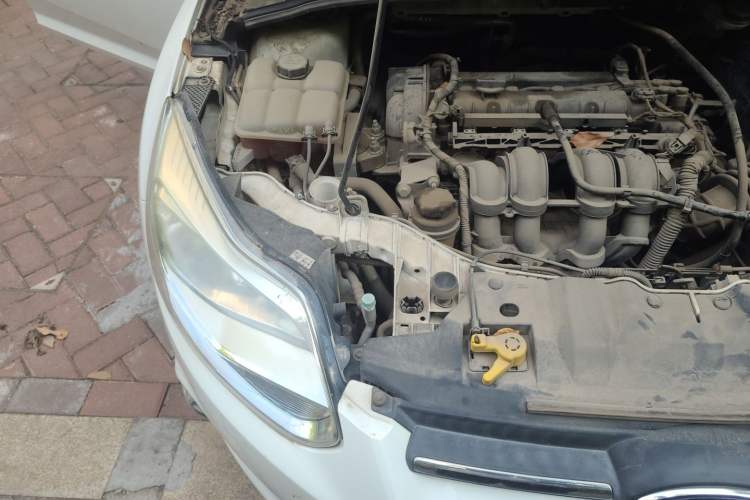 Used Ford Focus 2012 Hatchback 1.6L Automatic Fashion Edition Engine Bay Right