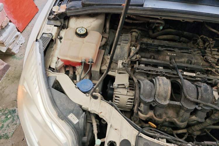 Used Ford Focus 2012 Sedan 1.6L Manual Comfort Model Engine Bay Right