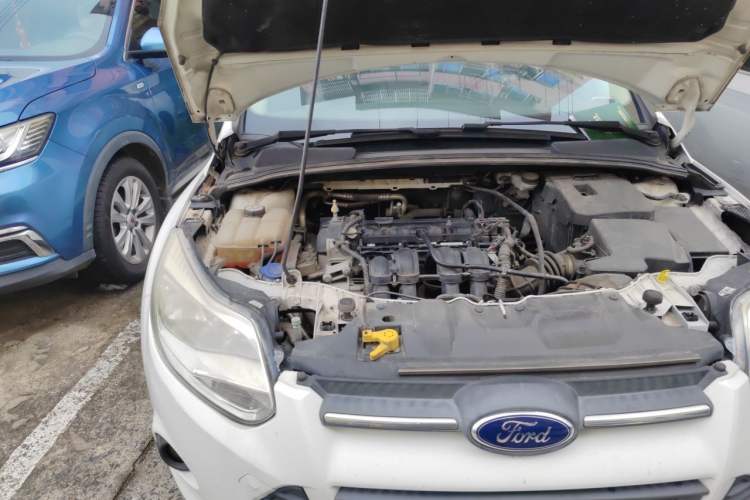 Used Ford Focus 2012 Hatchback 1.6L Manual Comfort Model Engine Bay Right