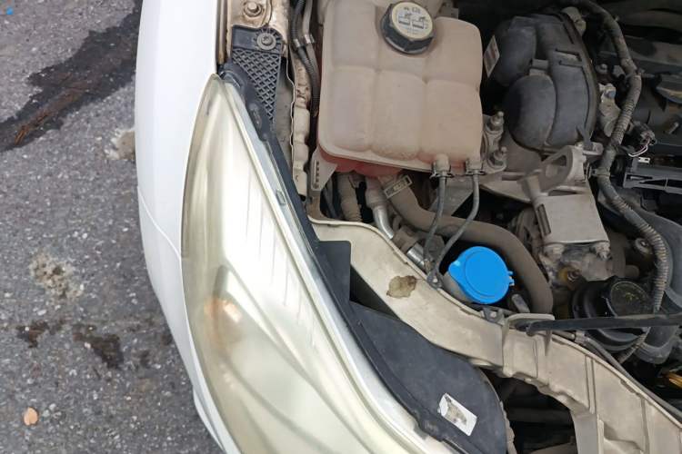 Used Ford Focus 2012 Hatchback 1.6L Automatic Fashion Edition Engine Bay Right