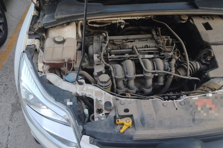 Used Ford Focus 2012 Hatchback 1.6L Automatic Comfort Model Engine Bay Right