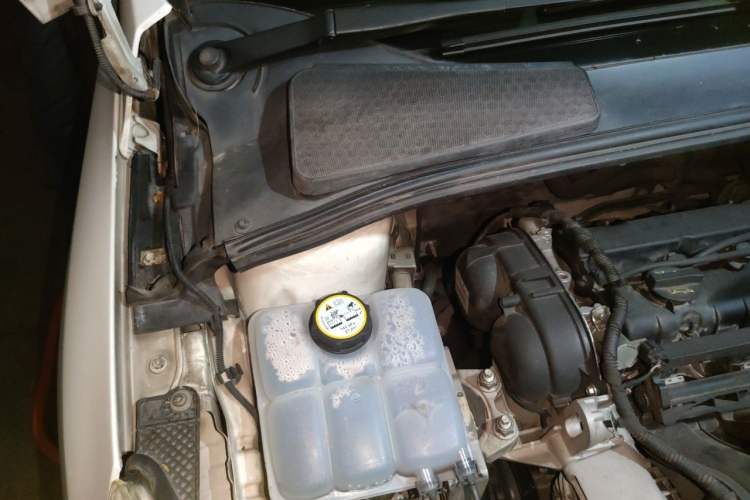 Used Ford Focus 2012 Sedan 1.6L Automatic Fashion Edition Engine Bay Right
