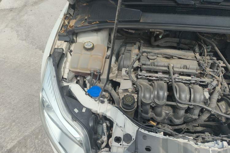 Used Ford Focus 2012 Sedan 1.6L Automatic Fashion Edition Engine Bay Right