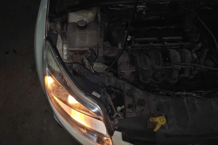 Used Ford Focus 2012 Hatchback 1.6L Manual Comfort Model Engine Bay Right