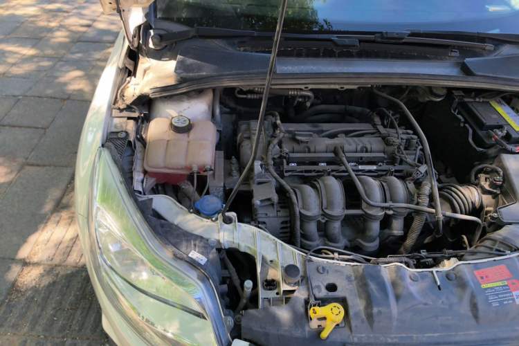 Used Ford Focus 2012 Hatchback 1.6L Manual Comfort Model Engine Bay Right