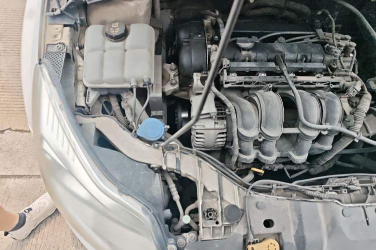 Used Ford Focus 2012 Sedan 1.6L Manual Fashion Edition Engine Bay Right
