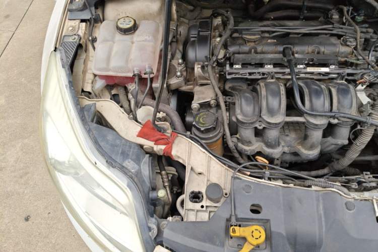 Used Ford Focus 2012 Sedan 1.6L Automatic Fashion Edition Engine Bay Right