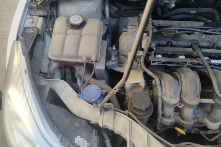 Used Ford Focus 2012 Hatchback 1.6L Automatic Comfort Model Engine Bay Right
